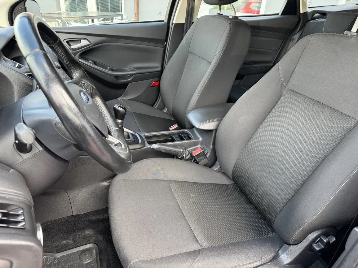 Ford Focus - Náhled 25