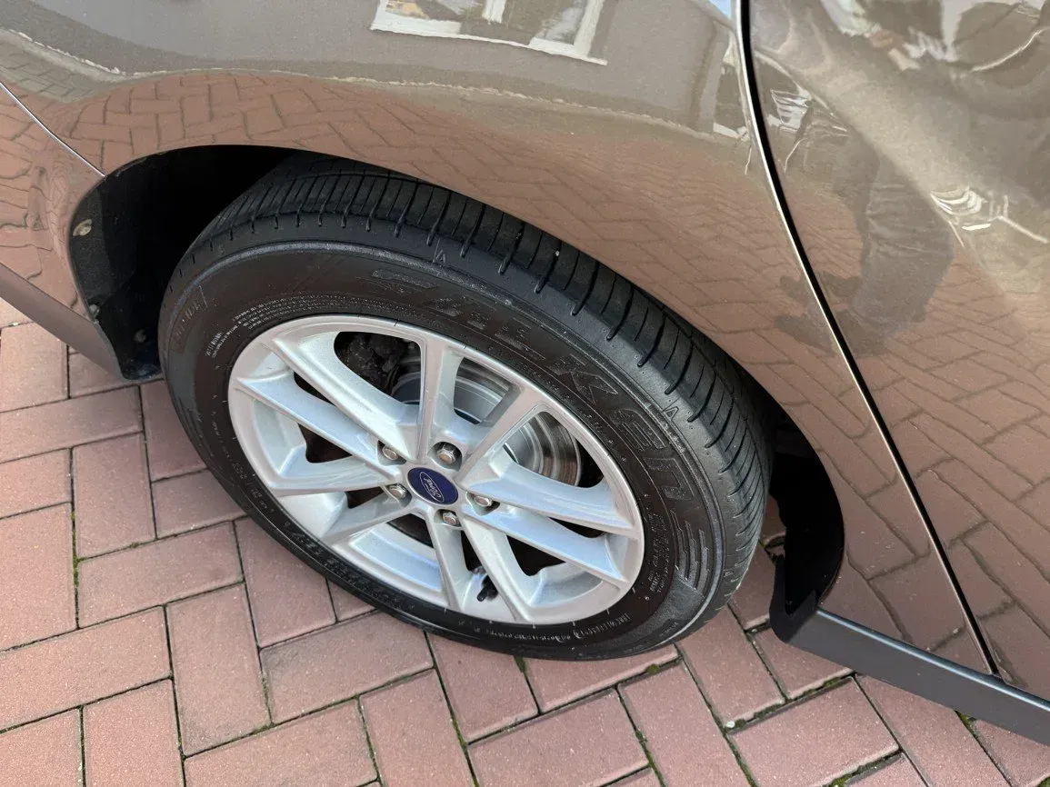 Ford Focus - Náhled 43