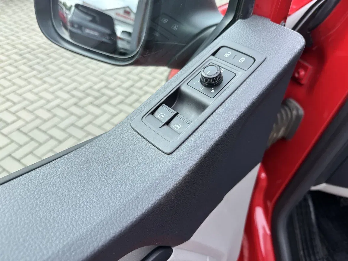 Volkswagen Transporter - Náhled 25