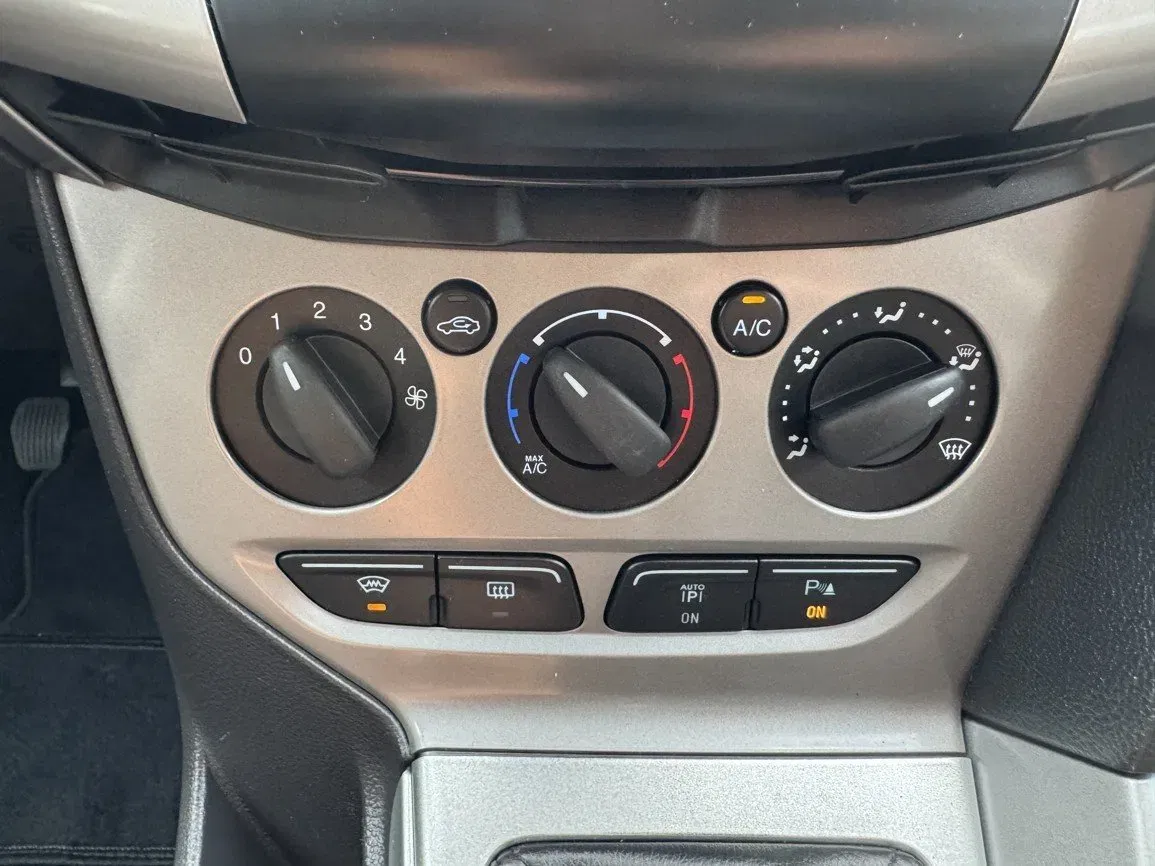 Ford Focus - Náhled 11