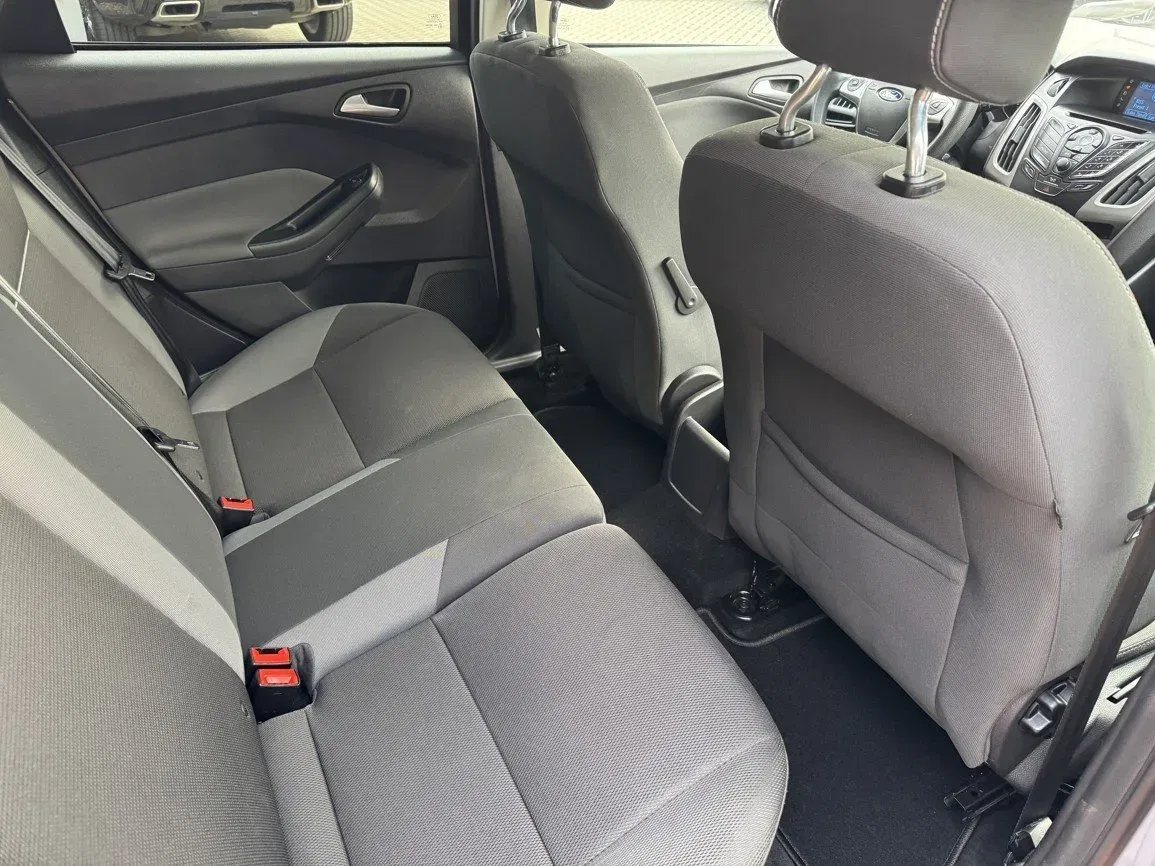 Ford Focus - Náhled 19