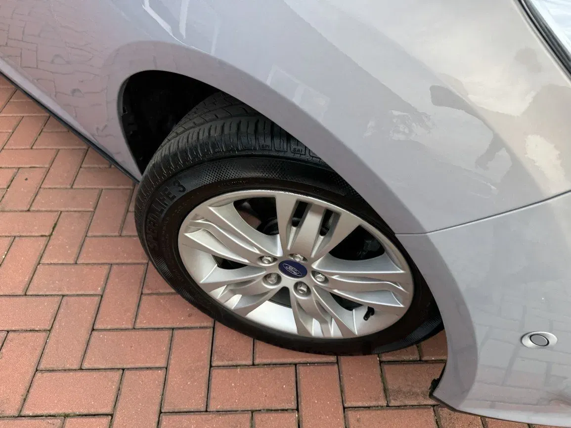 Ford Focus - Náhled 44