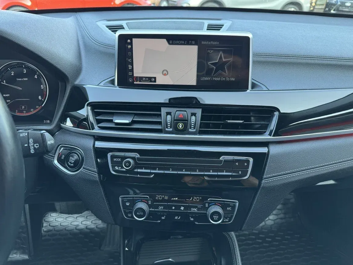 BMW X1 - Náhled 13