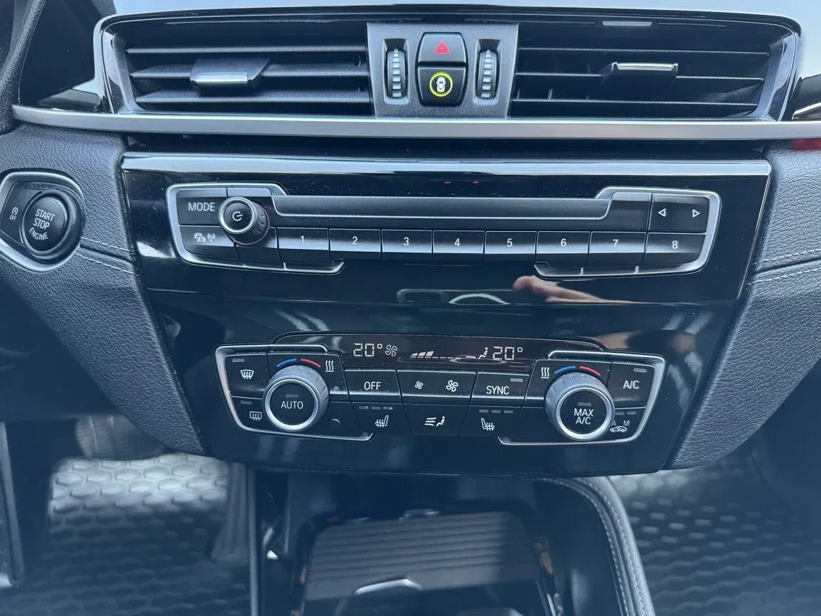 BMW X1 - Náhled 14