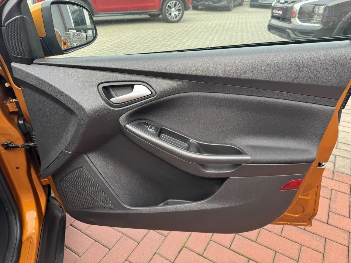 Ford Focus - Náhled 16