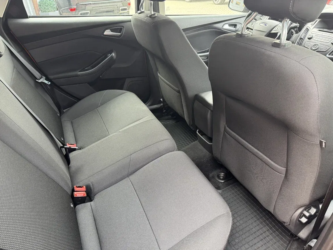 Ford Focus - Náhled 17