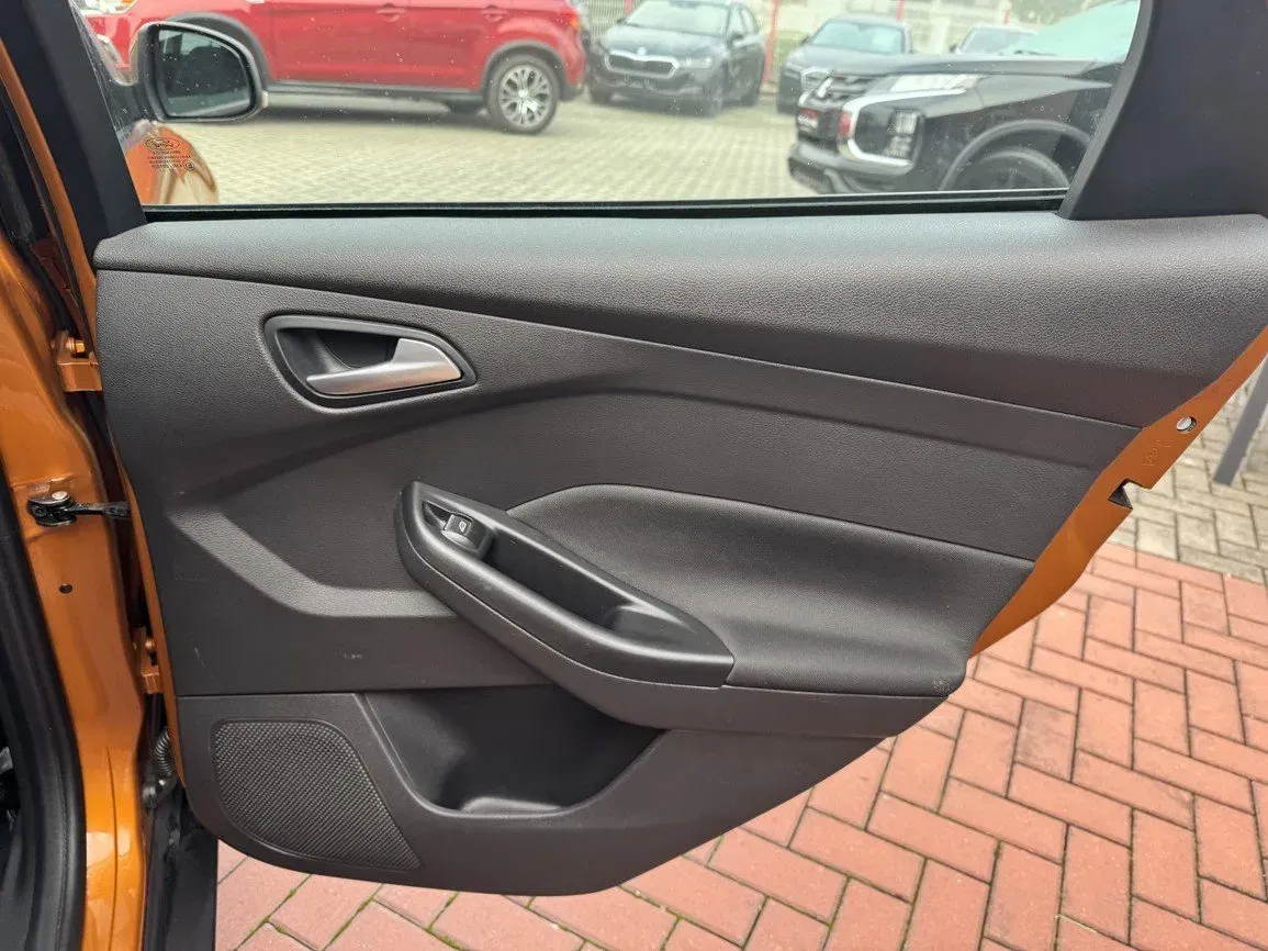 Ford Focus - Náhled 18