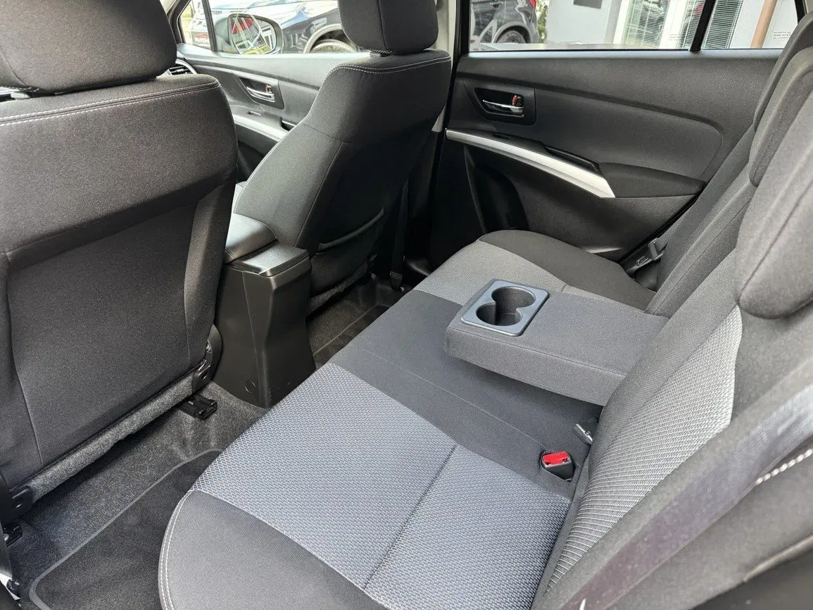 Suzuki SX4 S-Cross - Náhled 23