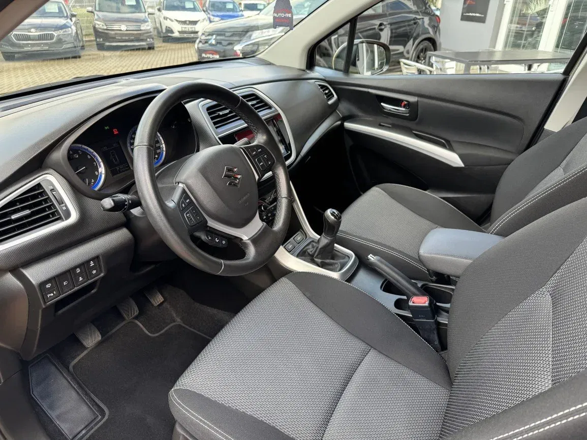 Suzuki SX4 S-Cross - Náhled 25