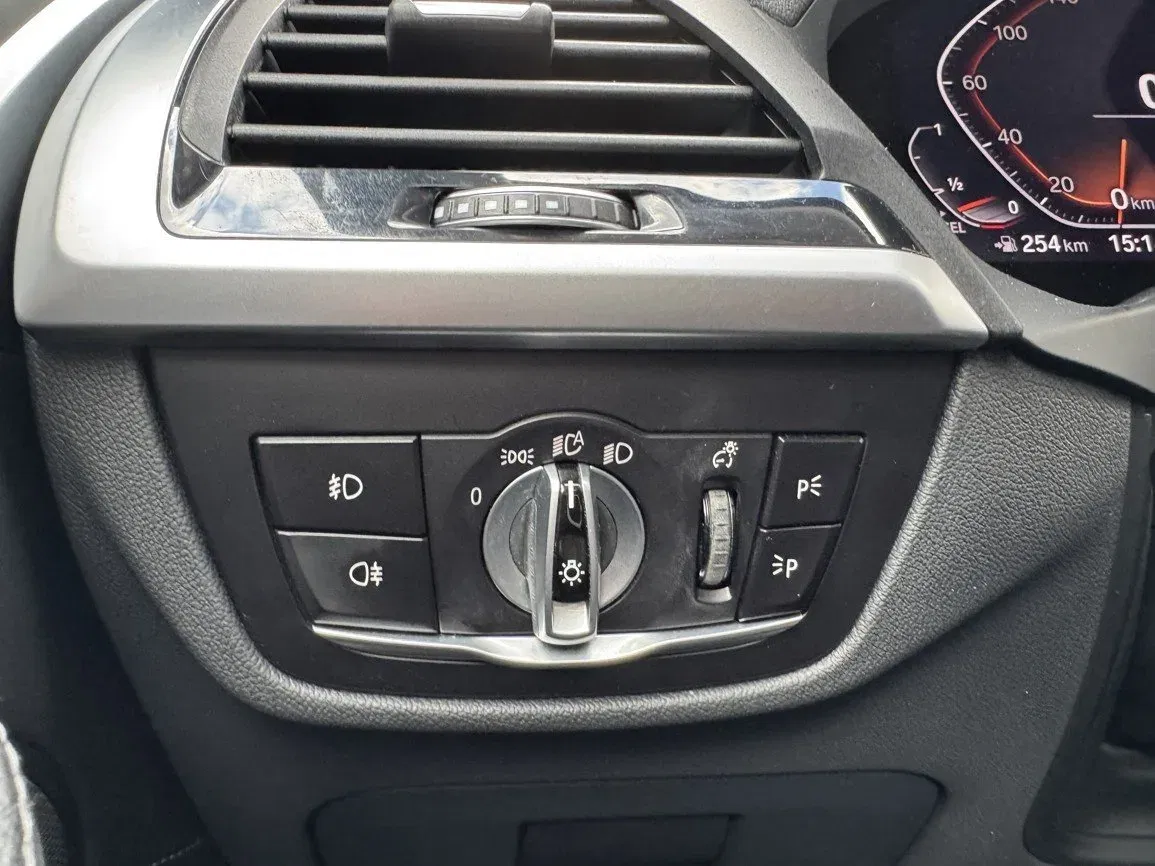 BMW X3 - Náhled 8