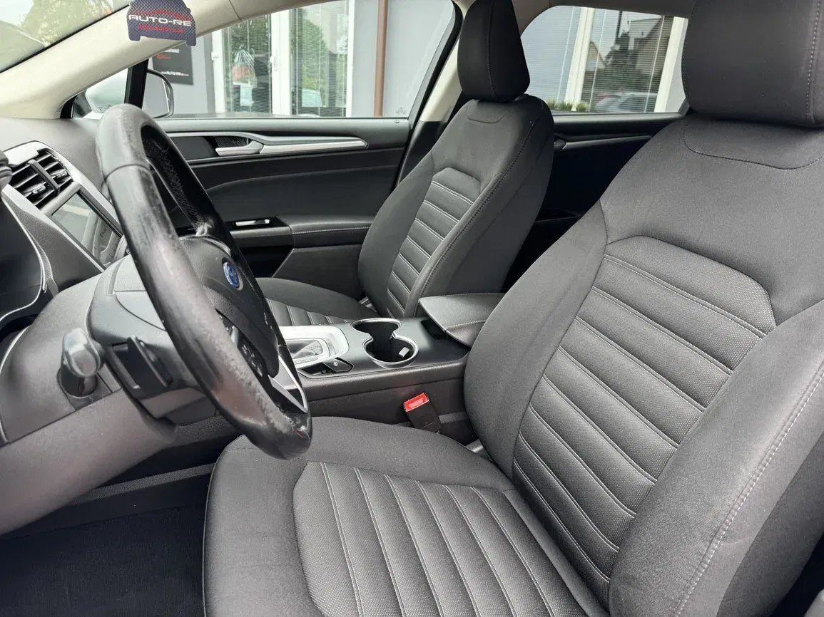 Ford Mondeo - Náhled 24