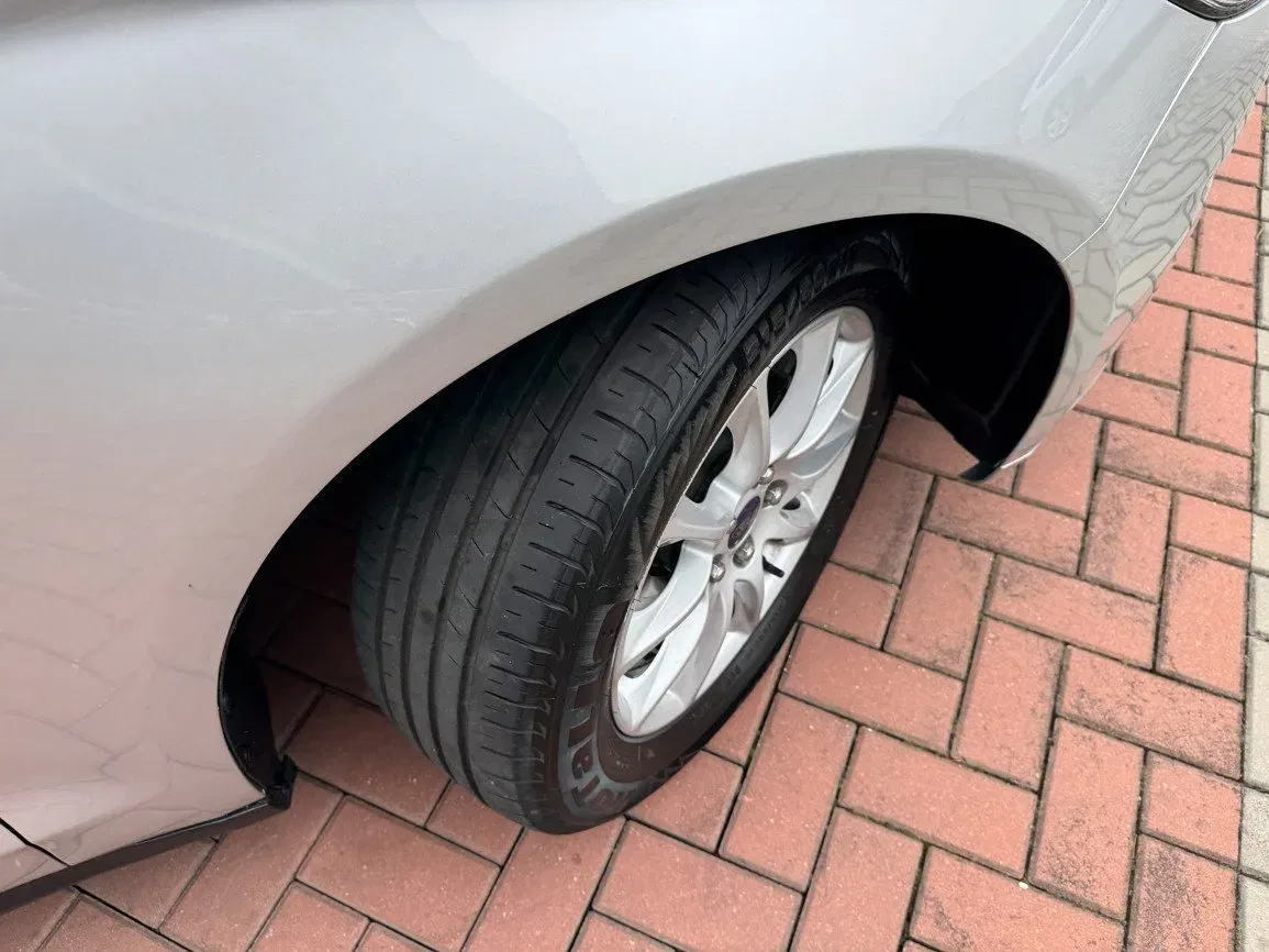 Ford Mondeo - Náhled 44