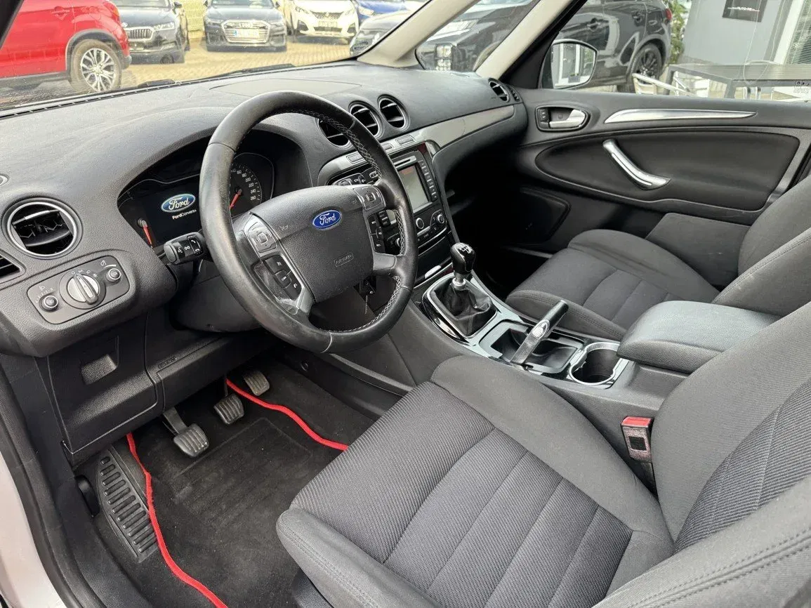 Ford Galaxy - Náhled 24
