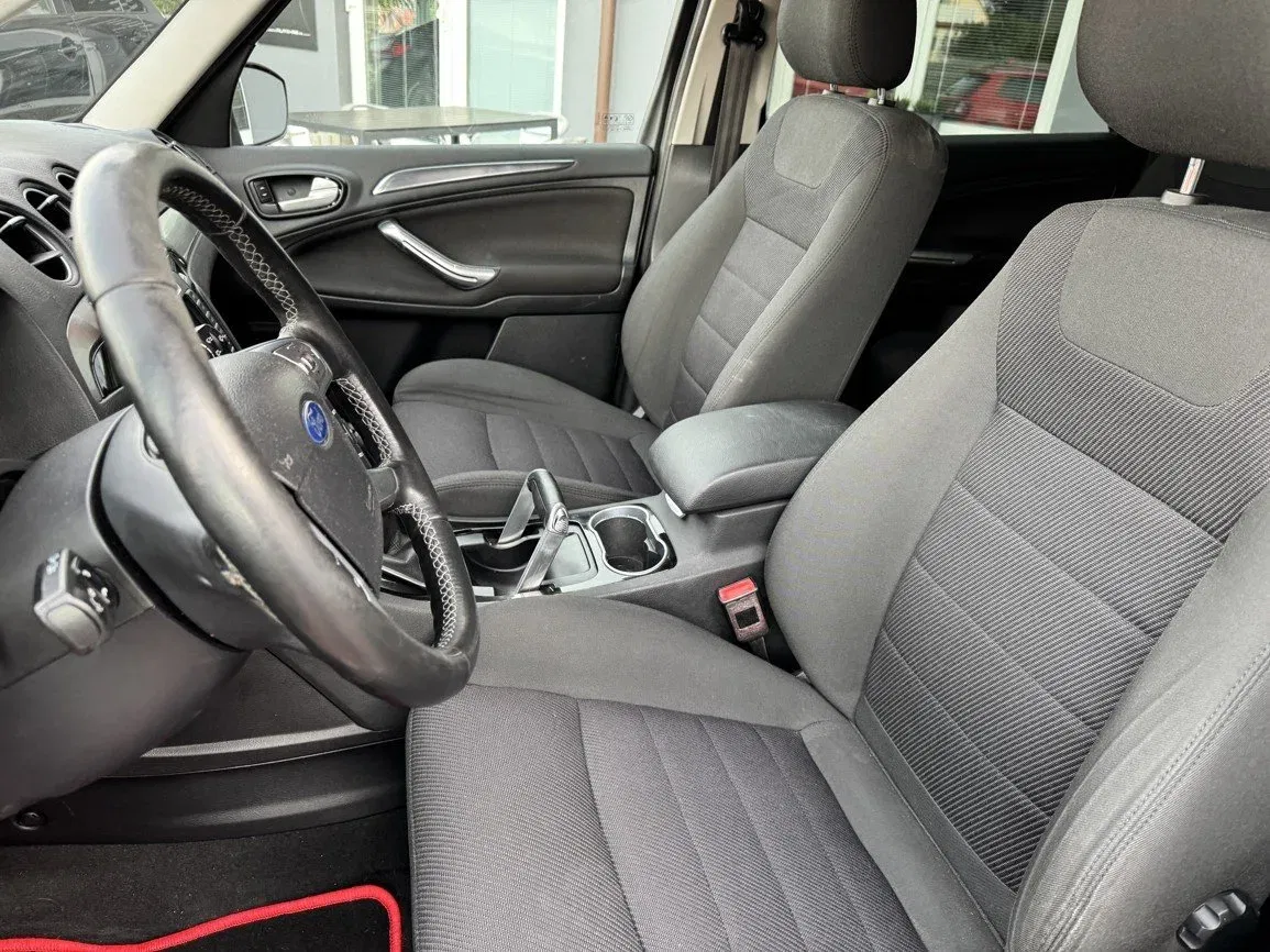 Ford Galaxy - Náhled 25