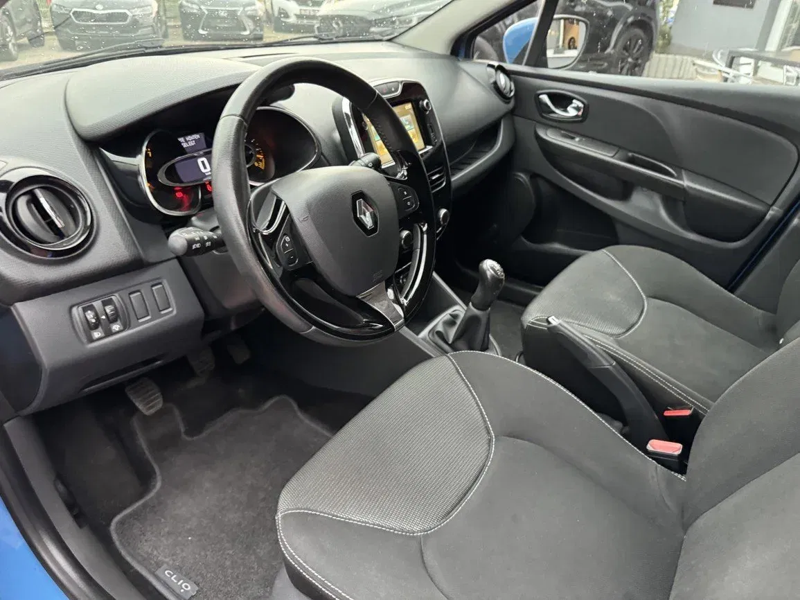 Renault Clio - Náhled 25