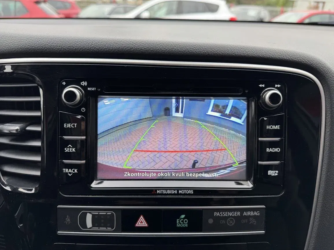 Mitsubishi Outlander - Náhled 13