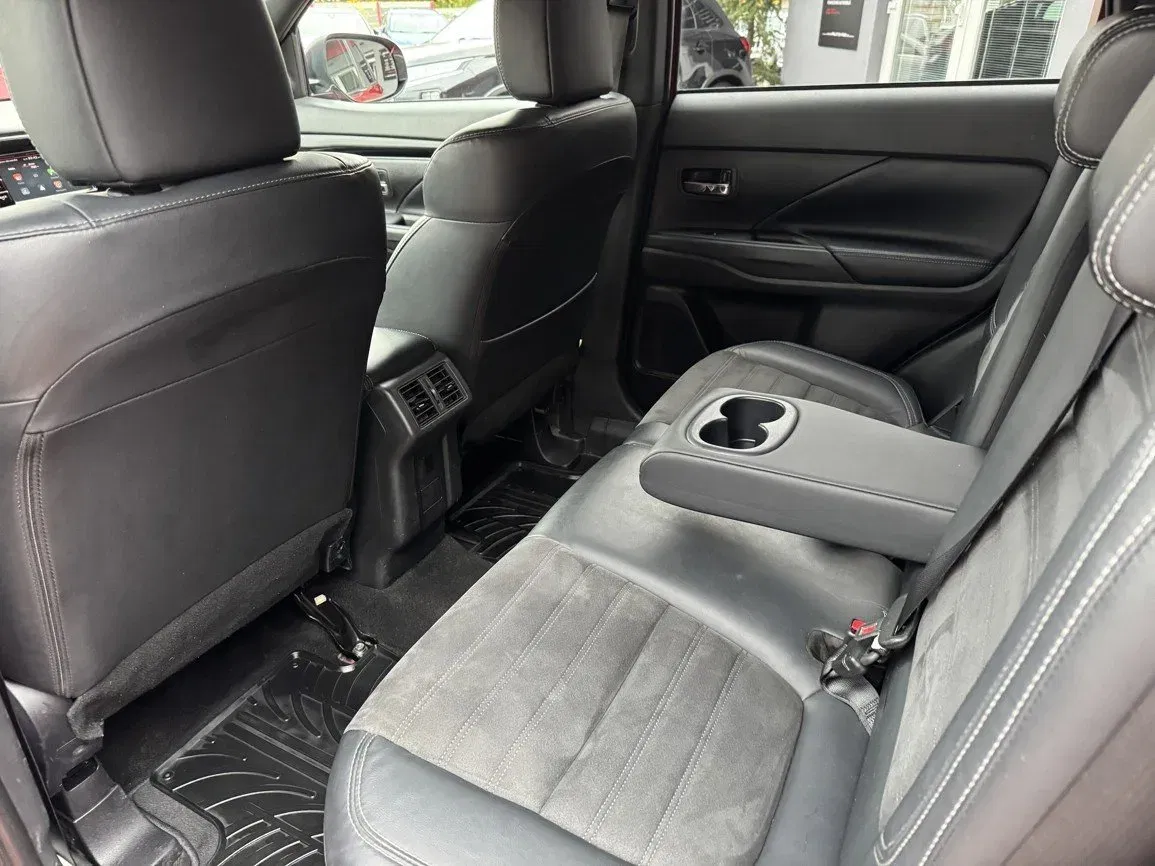 Mitsubishi Outlander - Náhled 21