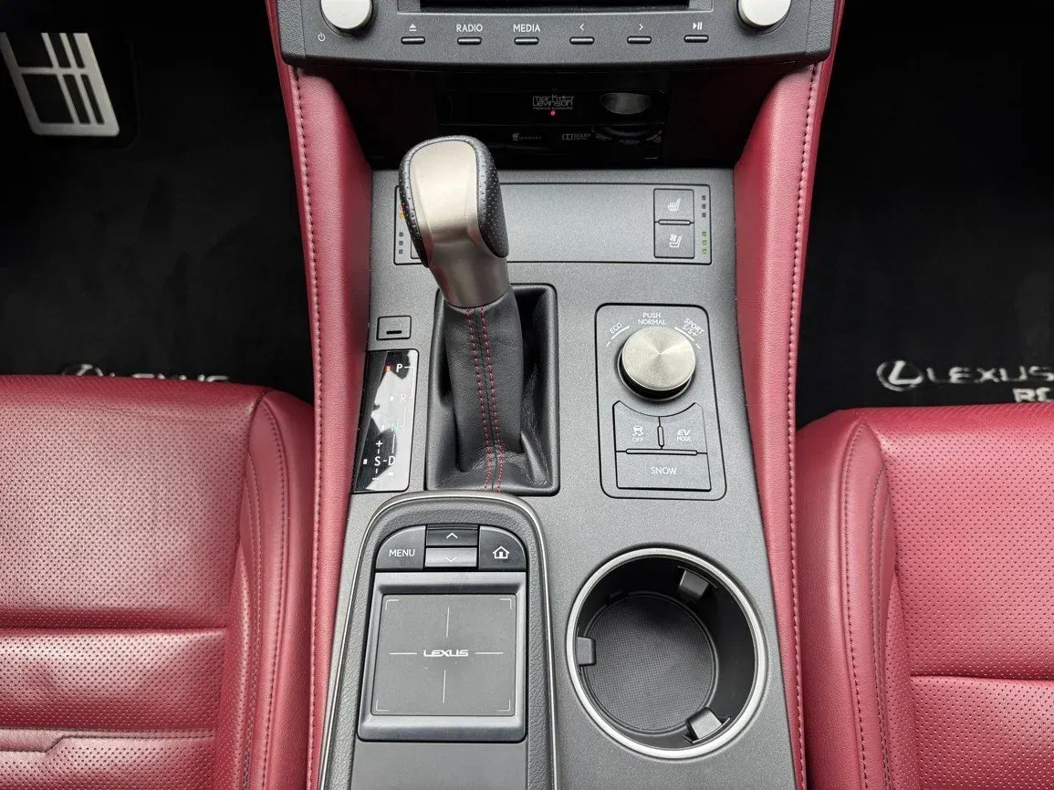 Lexus RC 300h - Náhled 9