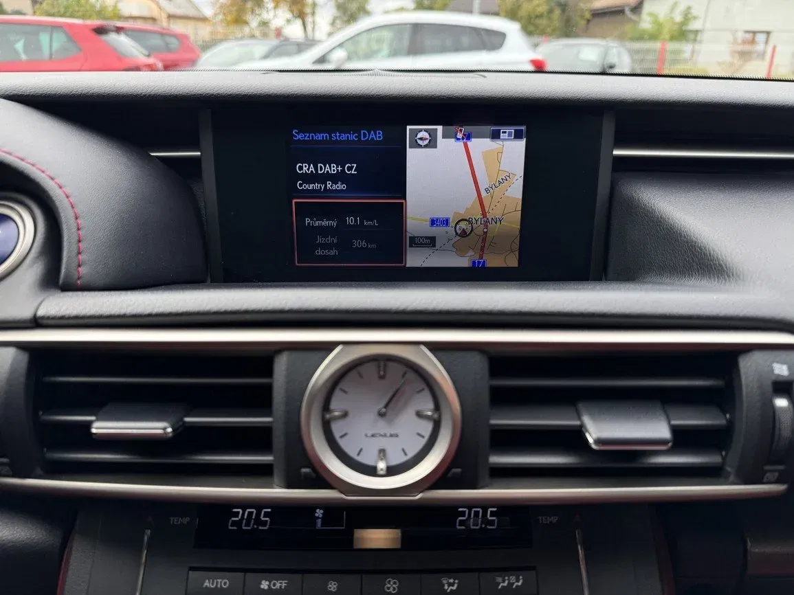 Lexus RC 300h - Náhled 12