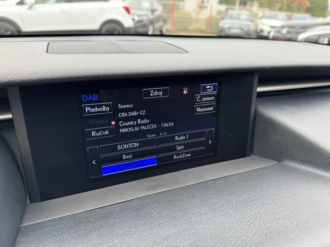 Lexus RC 300h - Náhled 16