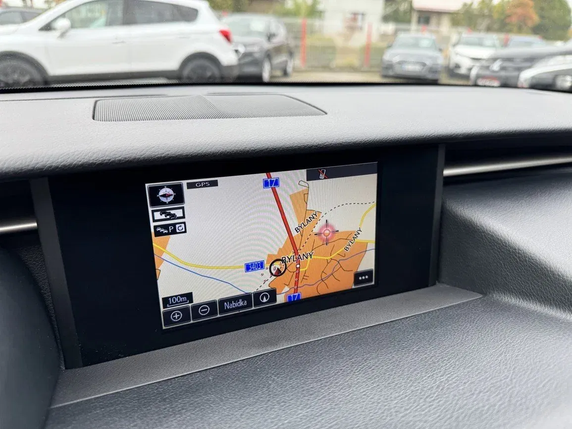 Lexus RC 300h - Náhled 18