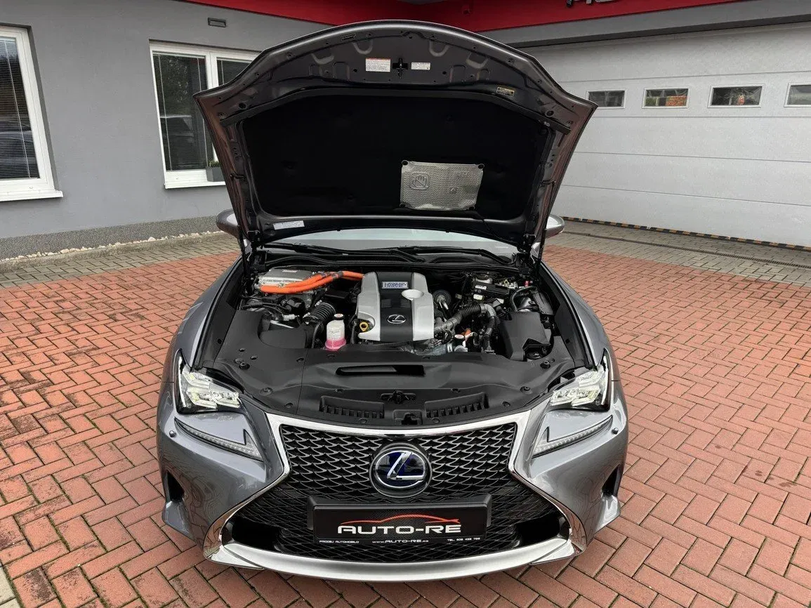 Lexus RC 300h - Náhled 33