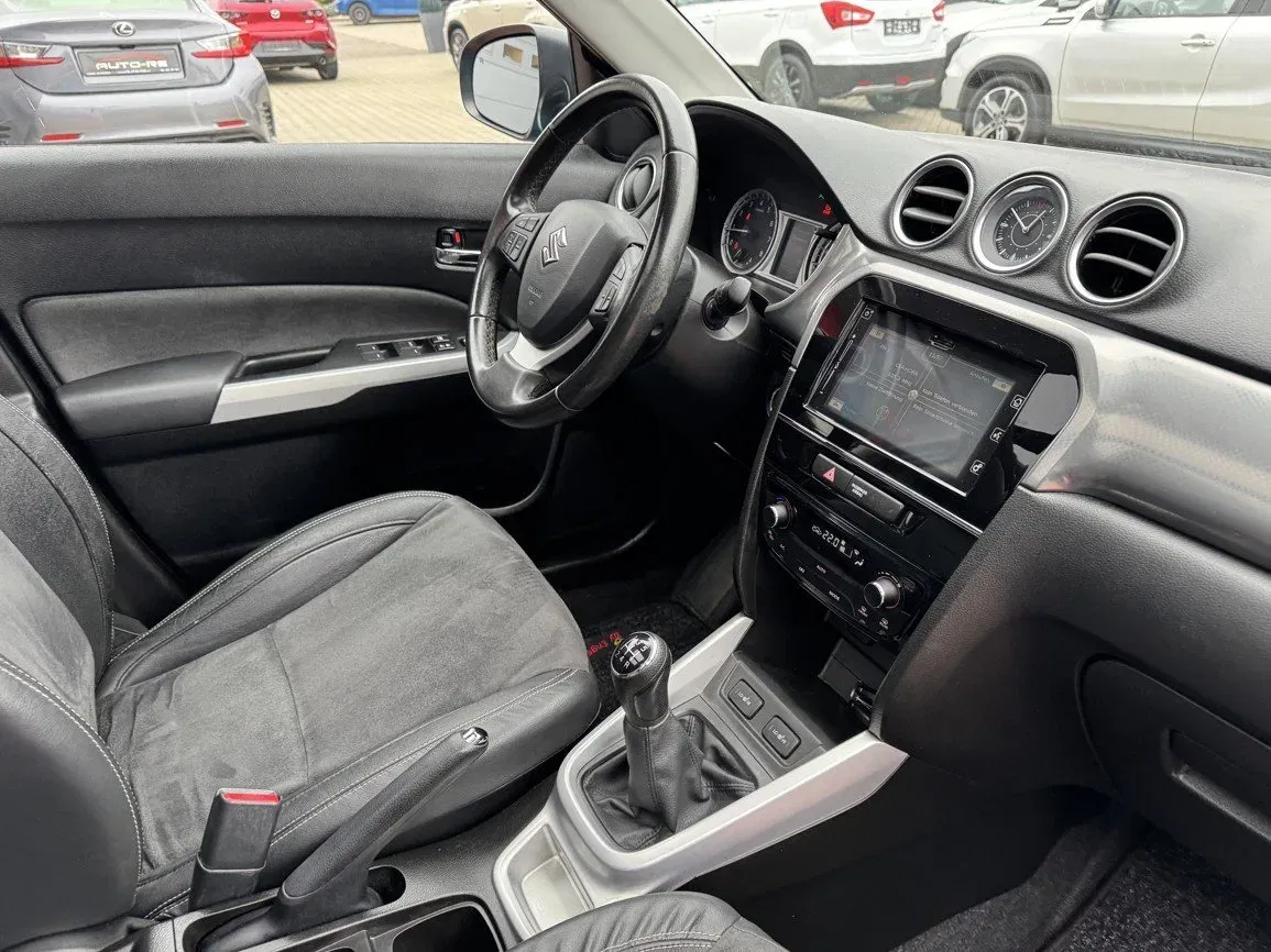 Suzuki Vitara - Náhled 15