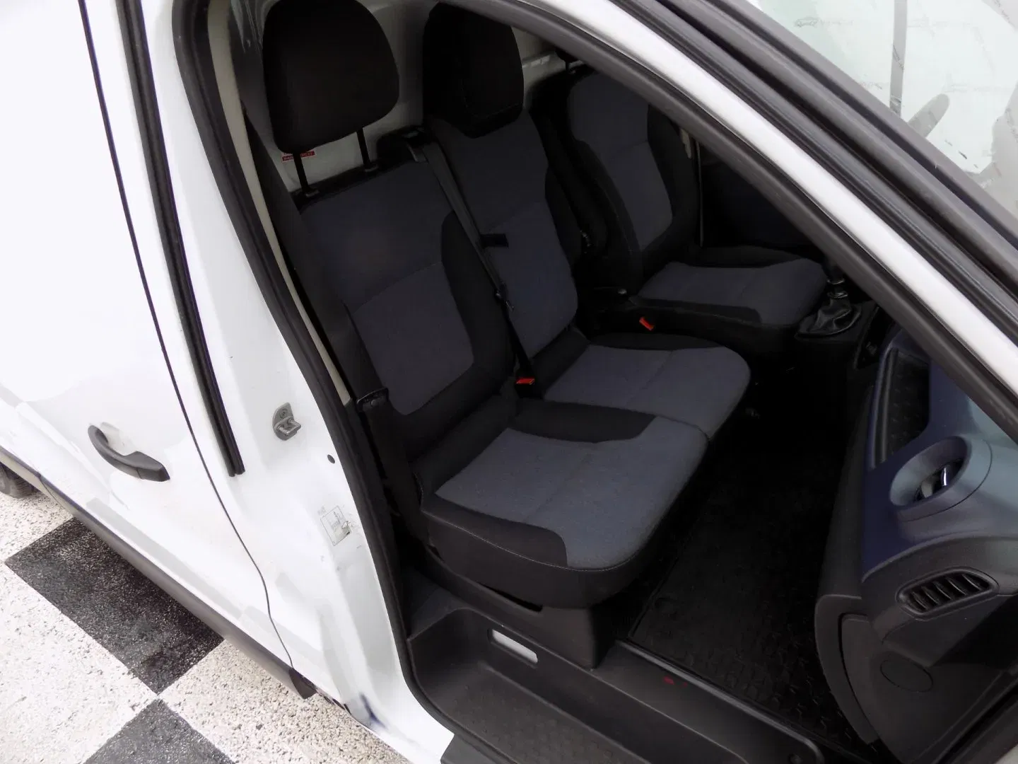 Opel Vivaro - Náhled 14