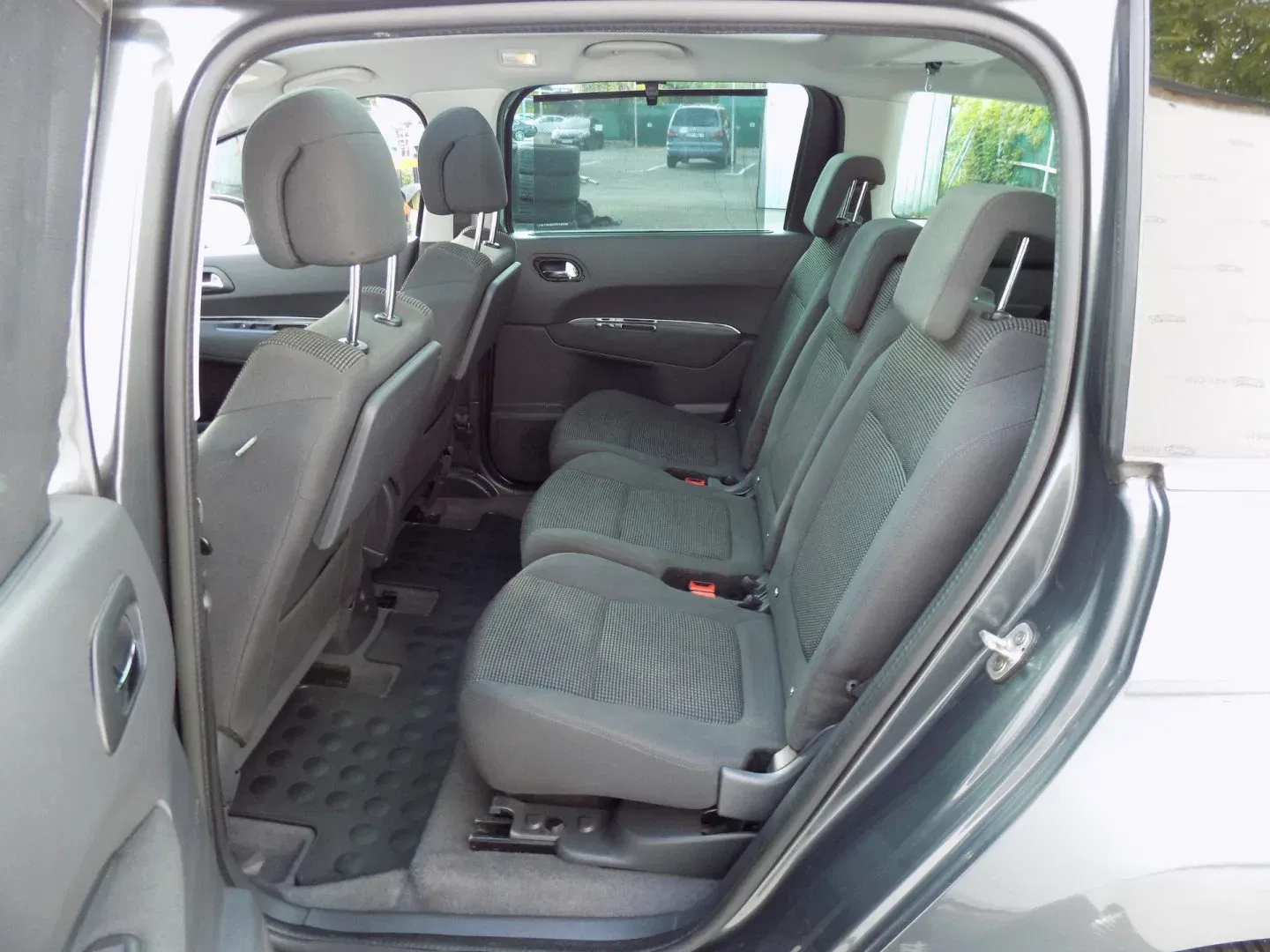 Peugeot 5008 - Náhled 9