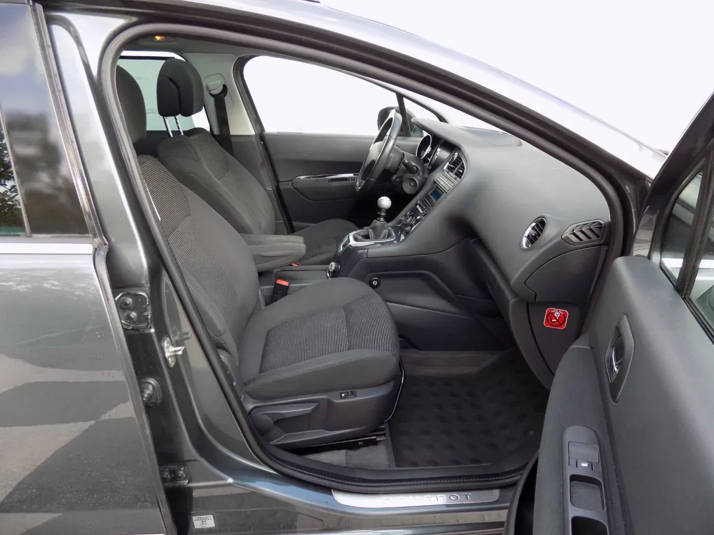 Peugeot 5008 - Náhled 14