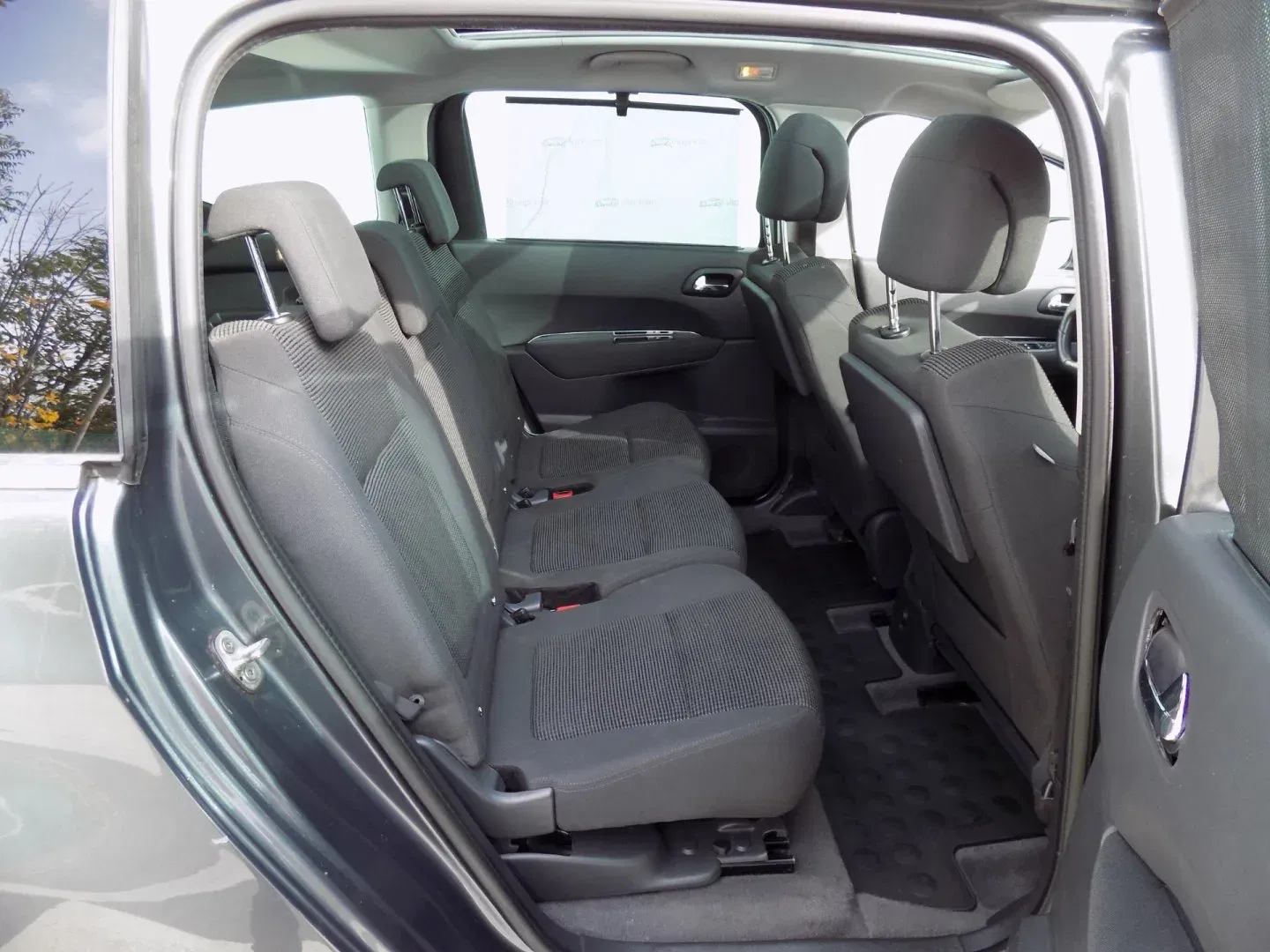 Peugeot 5008 - Náhled 17
