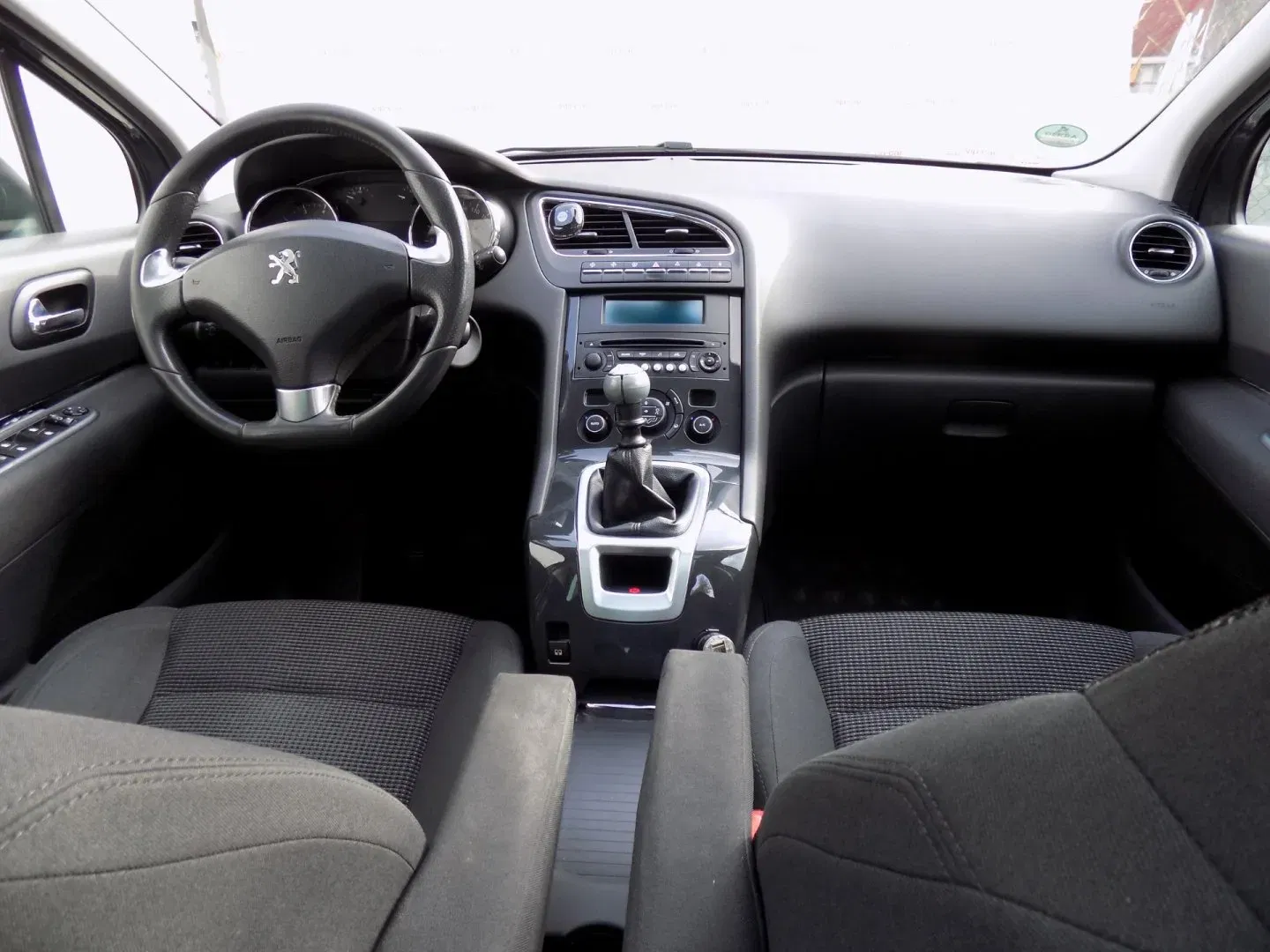 Peugeot 5008 - Náhled 19