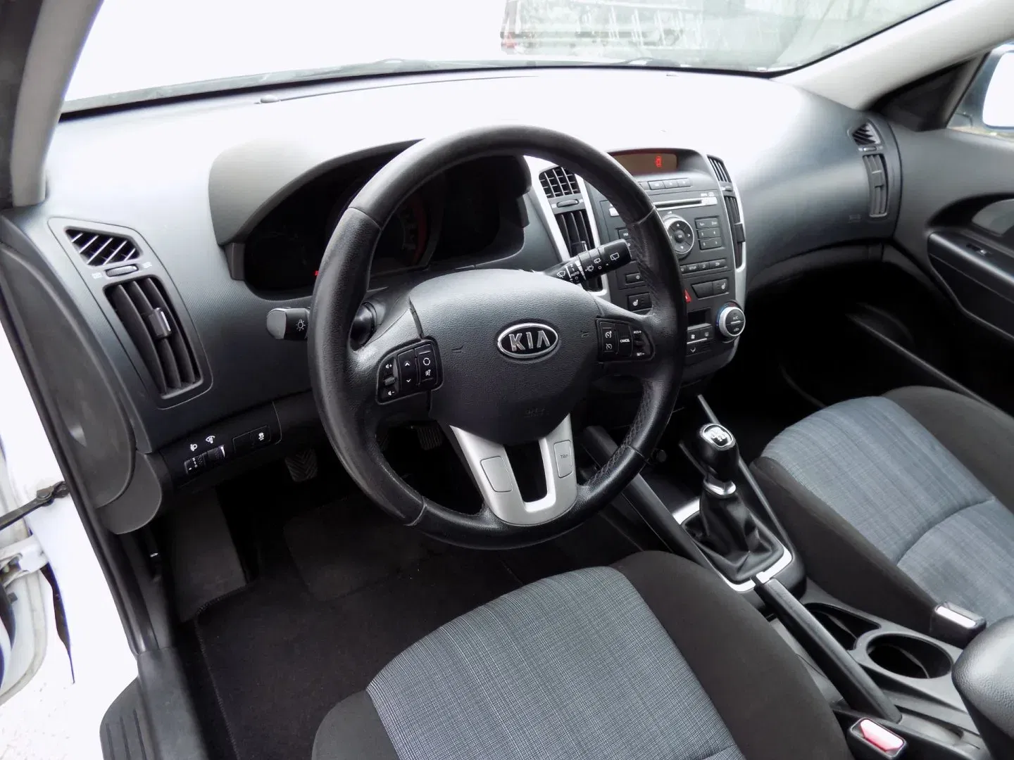 Kia Cee´d - Náhled 13