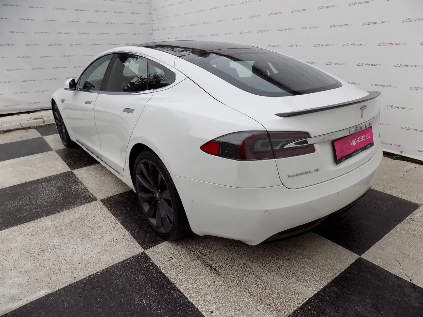 Tesla Model S - Náhled 3
