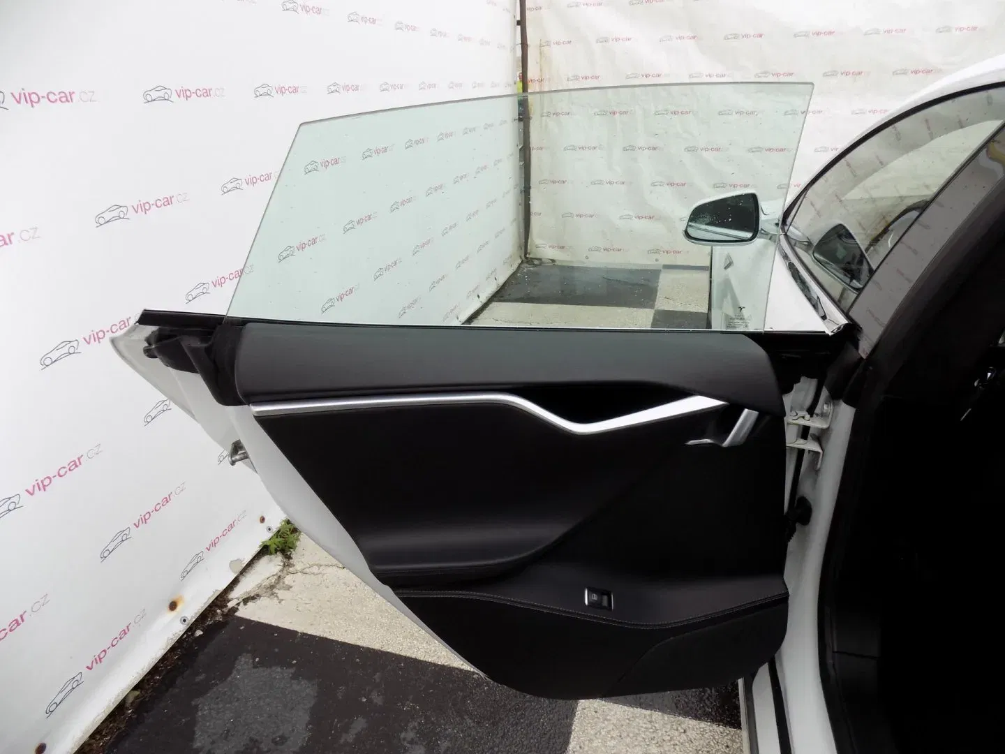 Tesla Model S - Náhled 11
