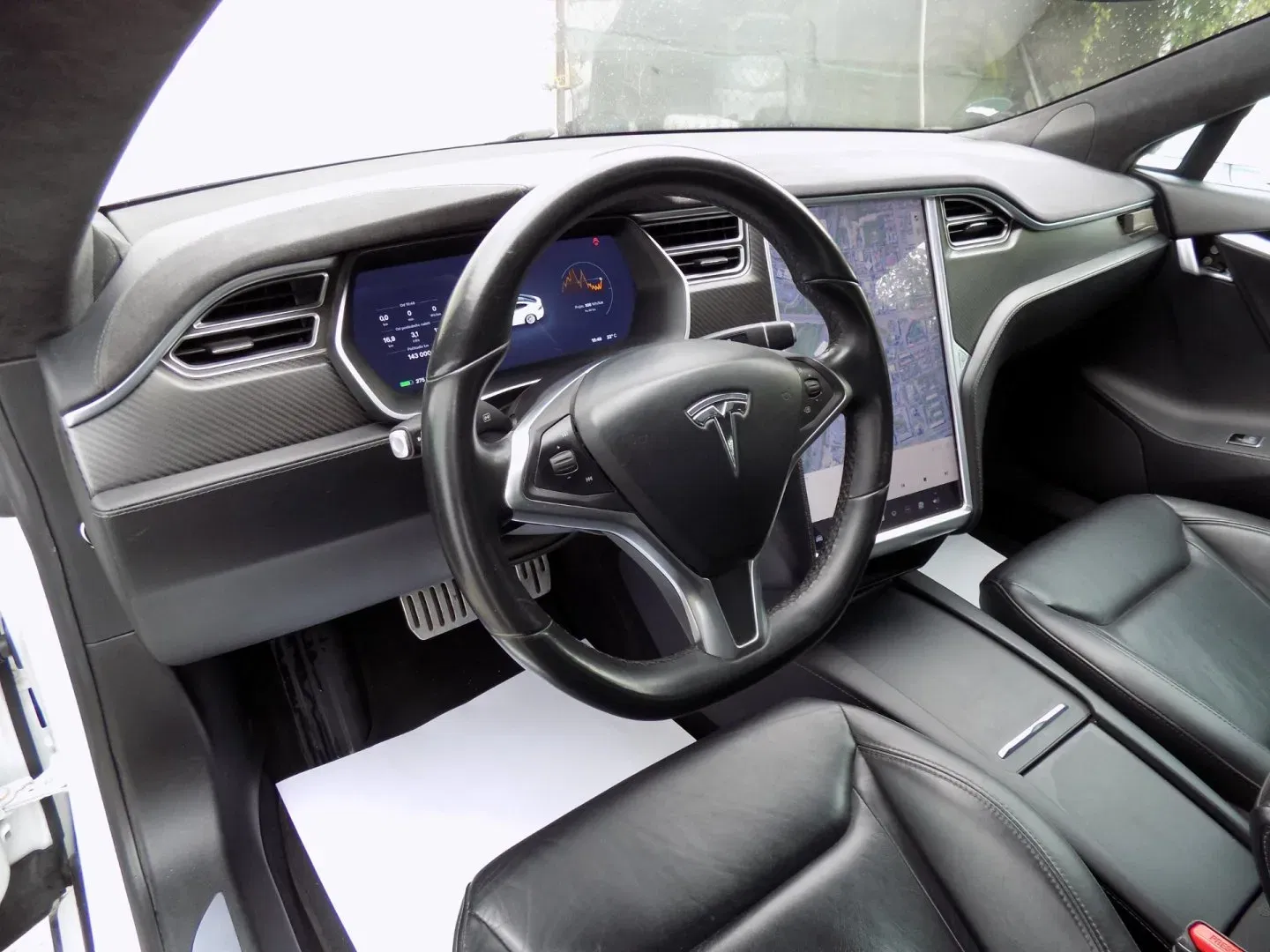 Tesla Model S - Náhled 13