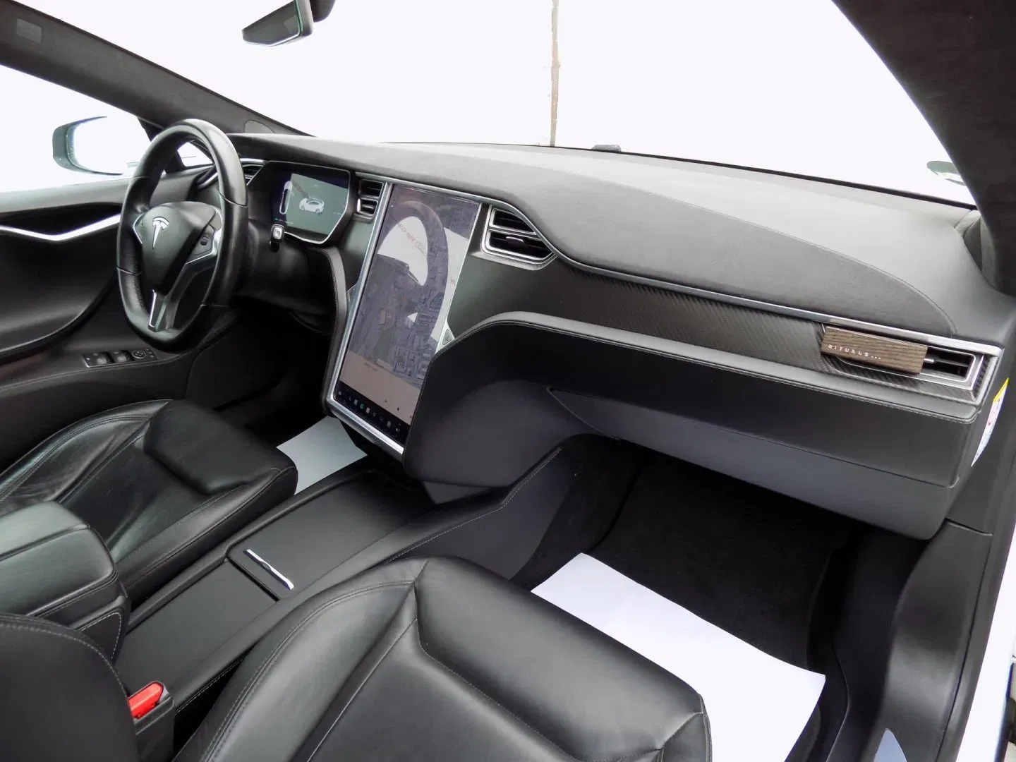 Tesla Model S - Náhled 18