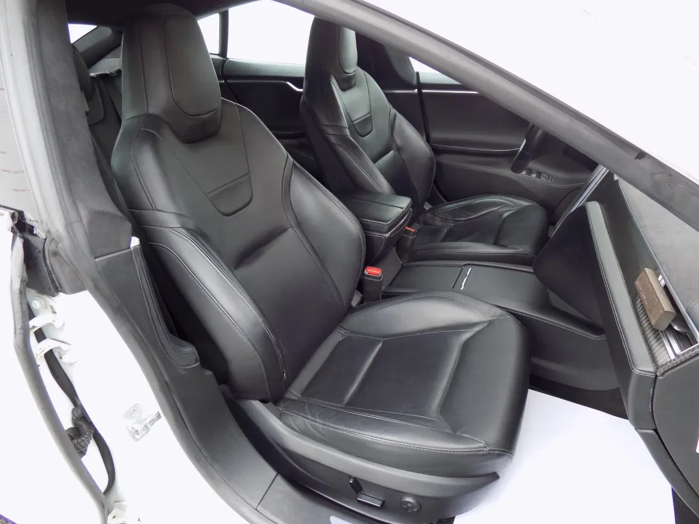 Tesla Model S - Náhled 19