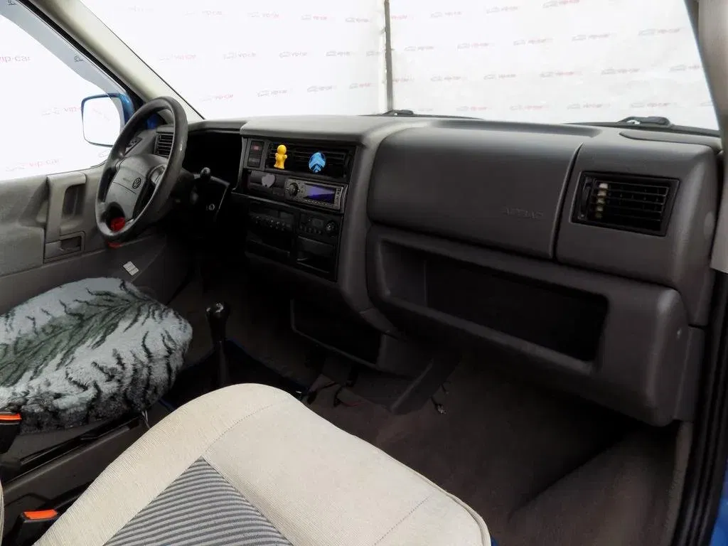 Volkswagen Multivan - Náhled 16