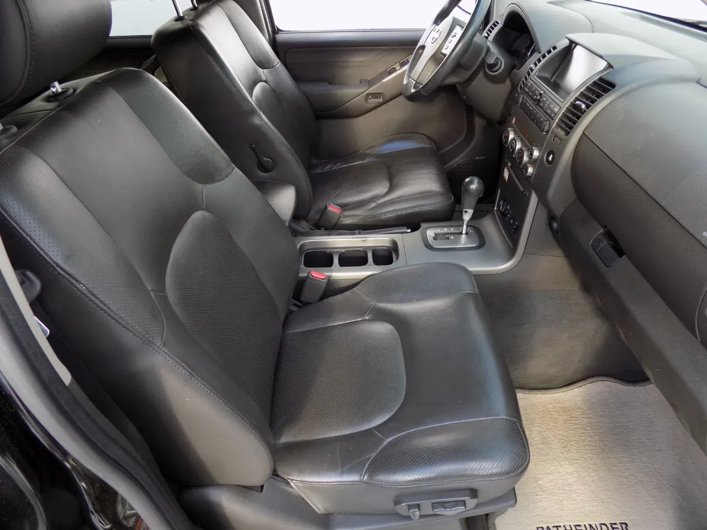 Nissan Pathfinder - Náhled 14