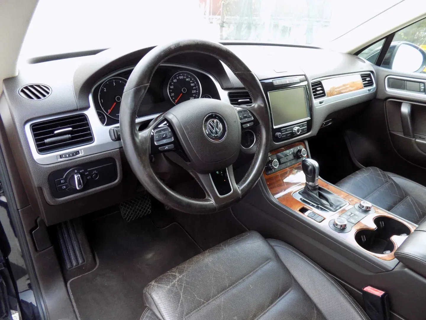 Volkswagen Touareg - Náhled 14