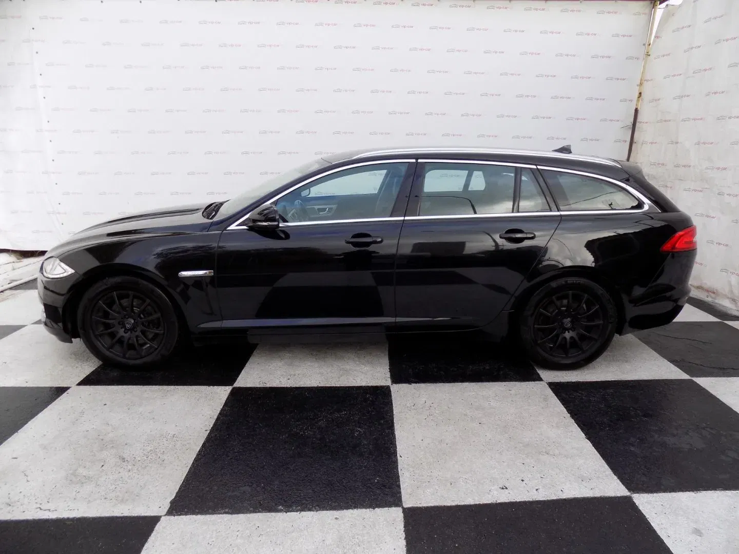 Jaguar XF - Náhled 2