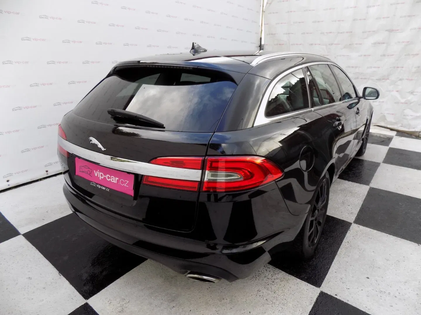 Jaguar XF - Náhled 7
