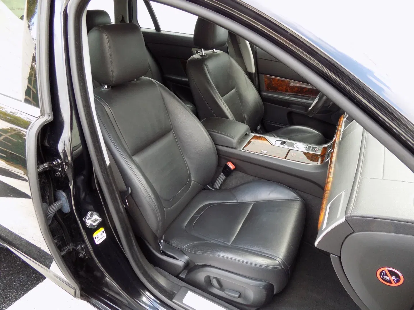 Jaguar XF - Náhled 17