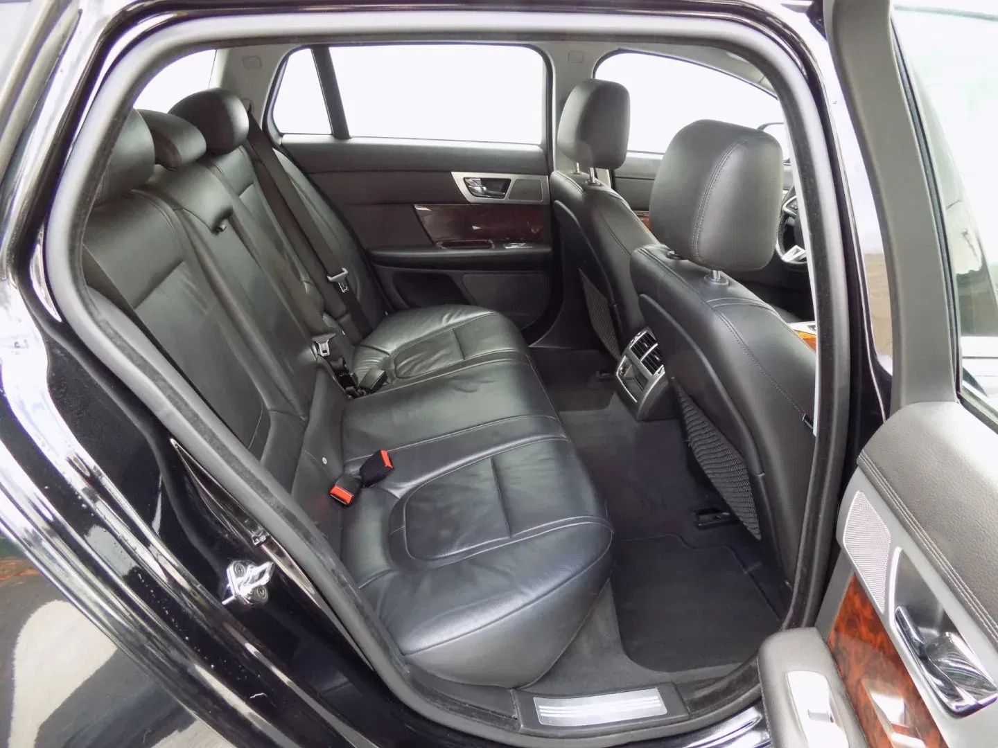 Jaguar XF - Náhled 18