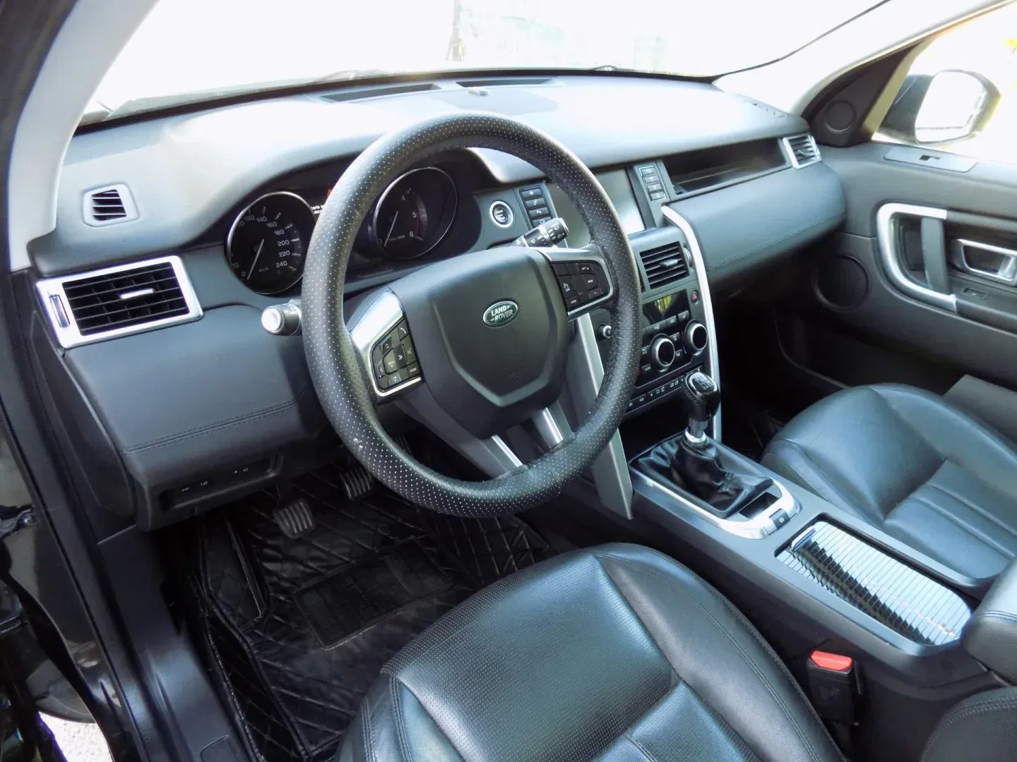 Land Rover Discovery Sport - Náhled 14