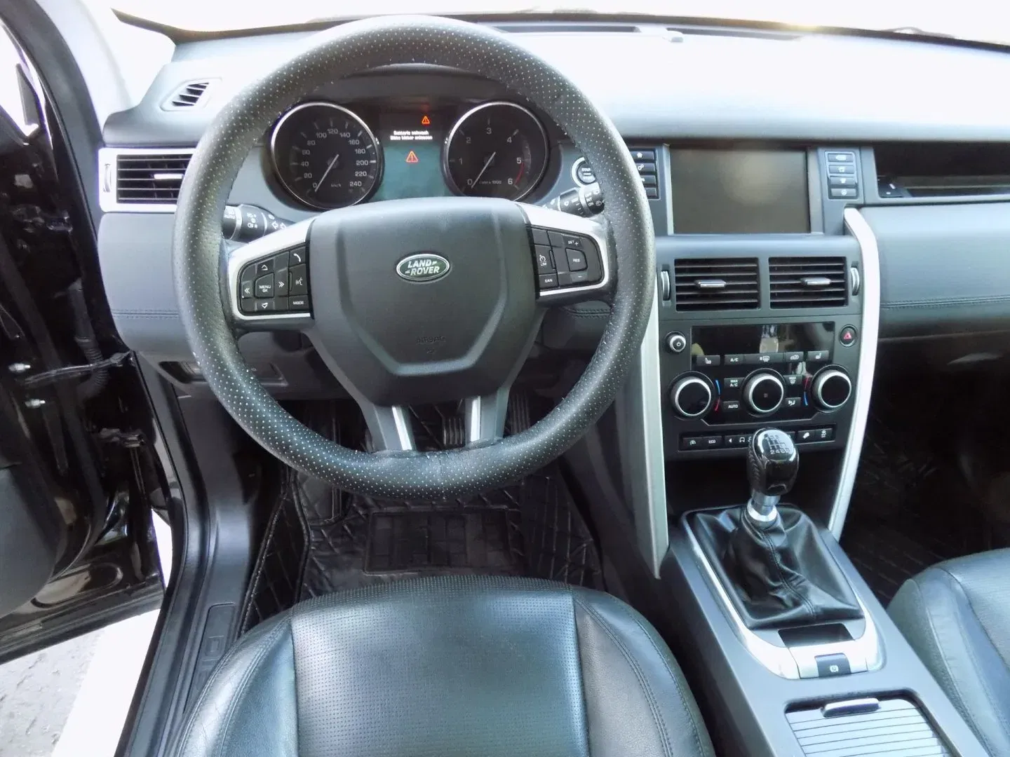 Land Rover Discovery Sport - Náhled 24