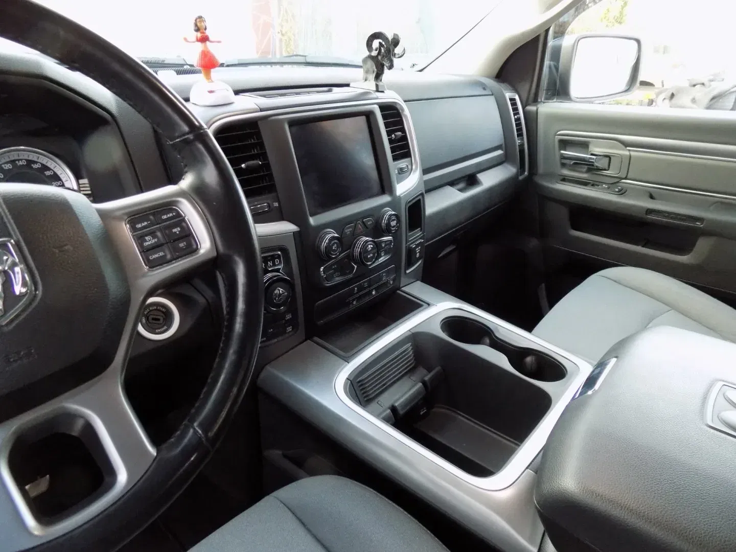Dodge Ram 1500 - Náhled 24