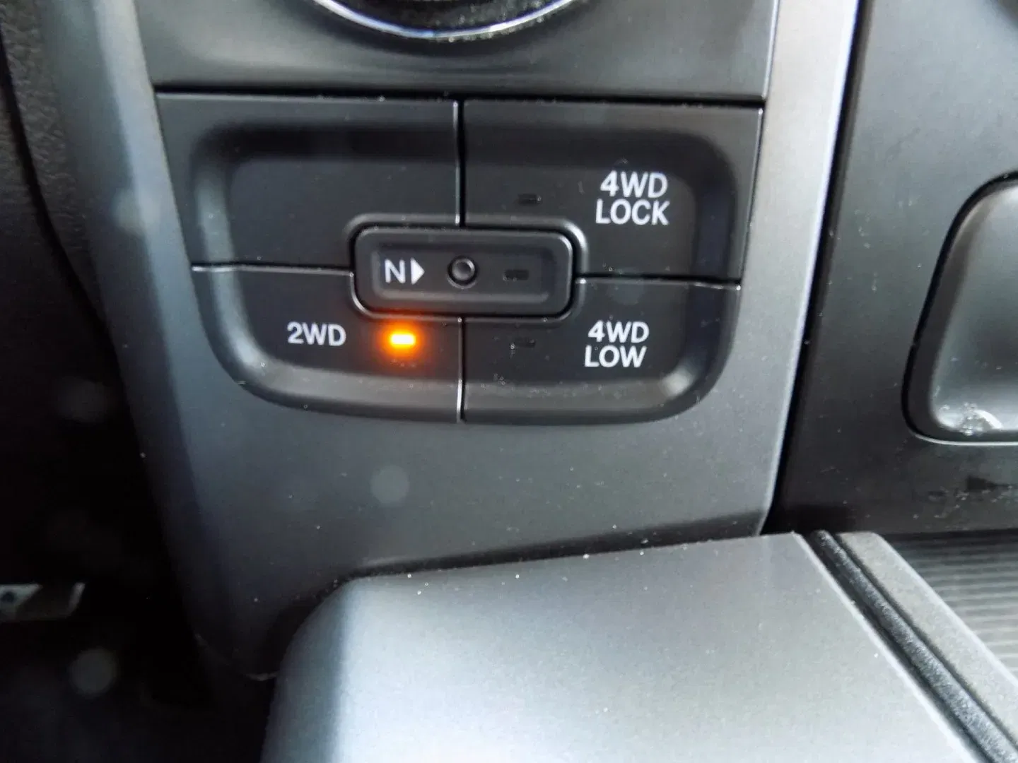 Dodge Ram 1500 - Náhled 31