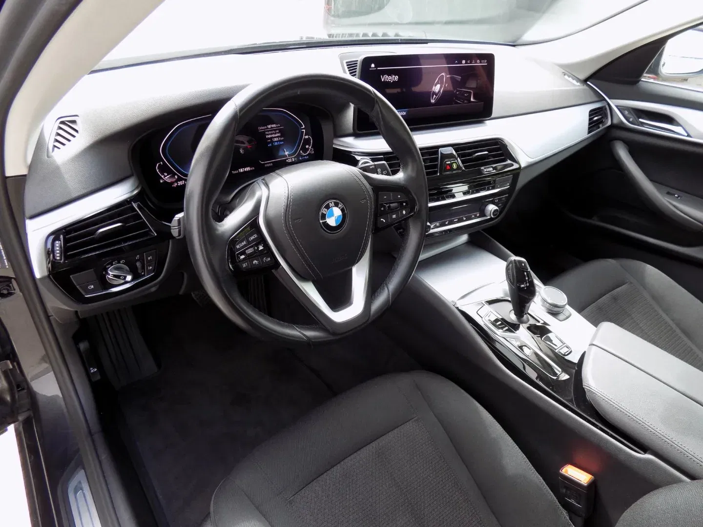 BMW Řada 5 - Náhled 13